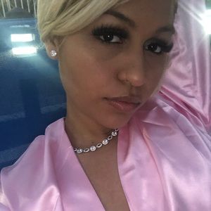 Meet your Posher, Dionerys